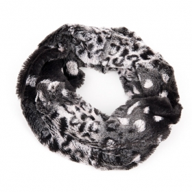 Ringschal mit Leomuster