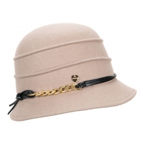 FASHION | Damenhut Cloche aus Filz mit Kette